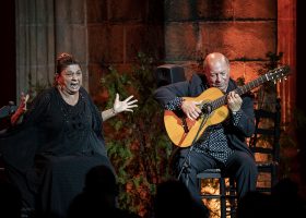 Un momento del recital "Agujetas & Rubichi" en Los Claustros de Santo Domingo, Jerez, el 12 de Agosto, 2022. ©Javier Fergo para Flamenco de Jerez